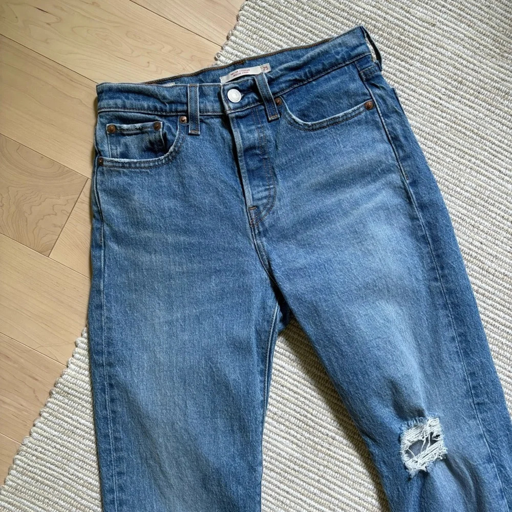 Levi’s Premium Wedgie Straight Jeans Jive Tone Medium Blue Wash Size 25 - Picture 6 of 8